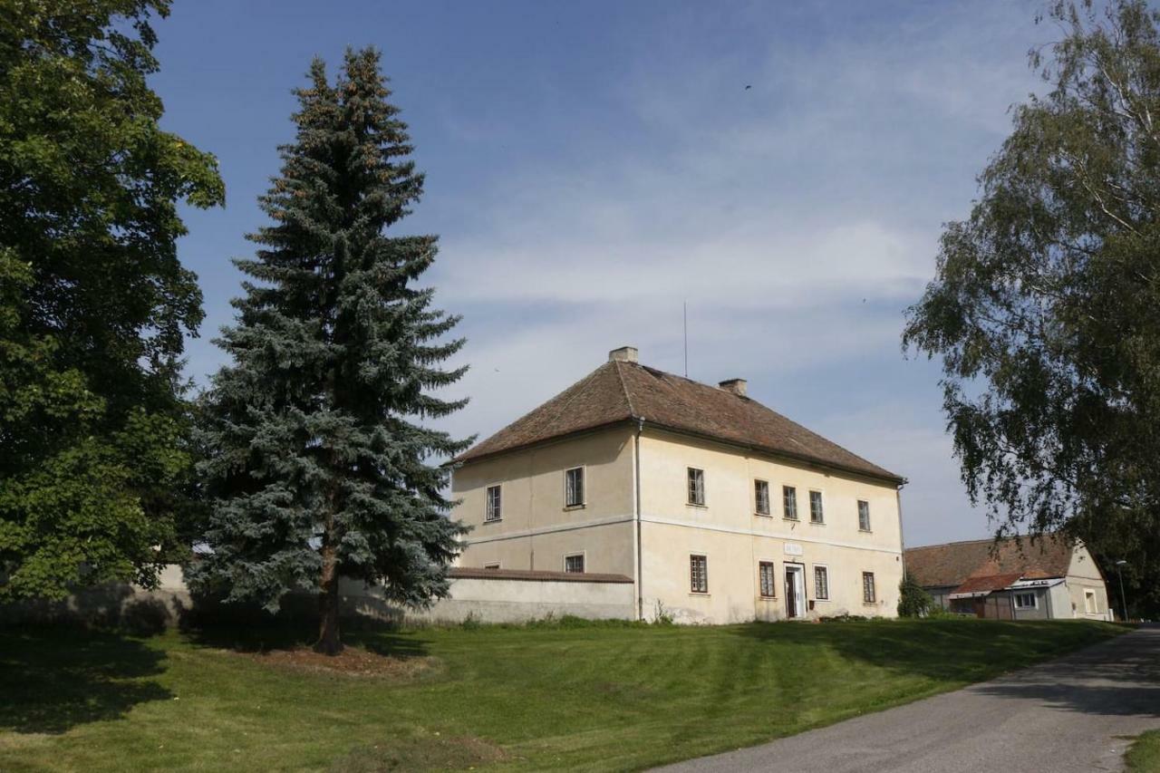 Adela'S Czech Village House Vsejany Eksteriør billede
